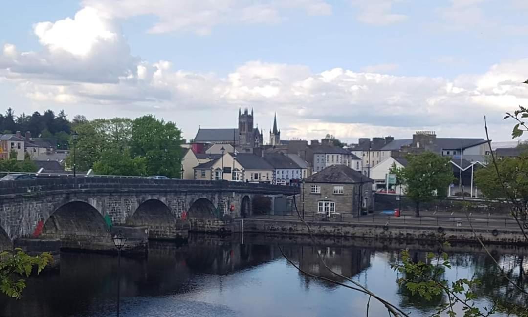 Villa Bridge House à Carrick on Shannon Extérieur photo
